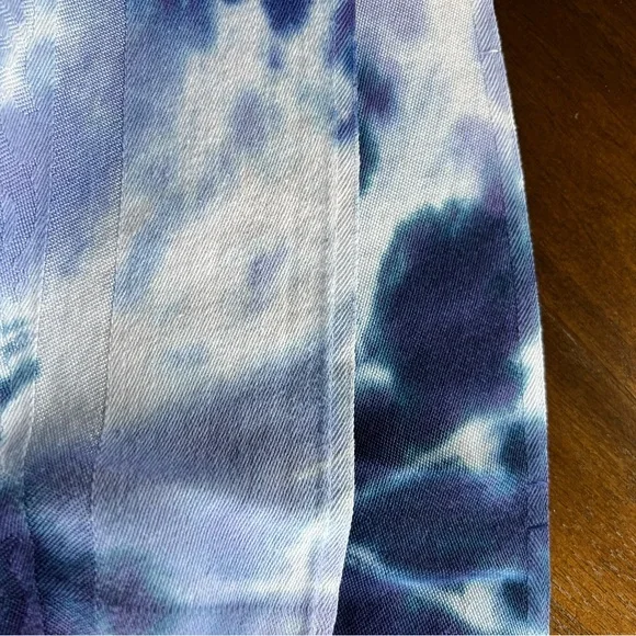 Vintage Damask tablecloth that’s been tie-dyed - Picture 4 of 4